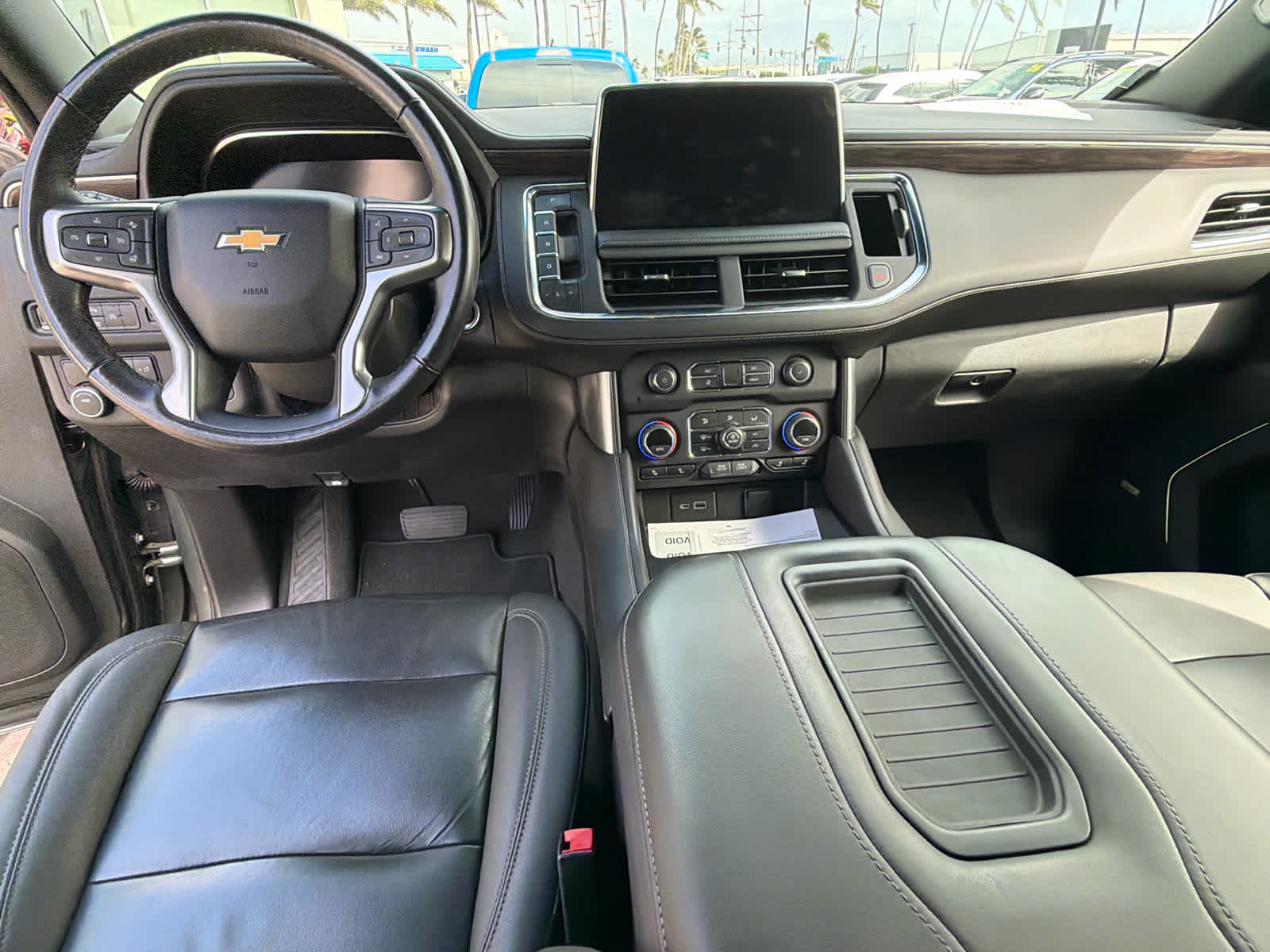 2023 Chevrolet Suburban LT