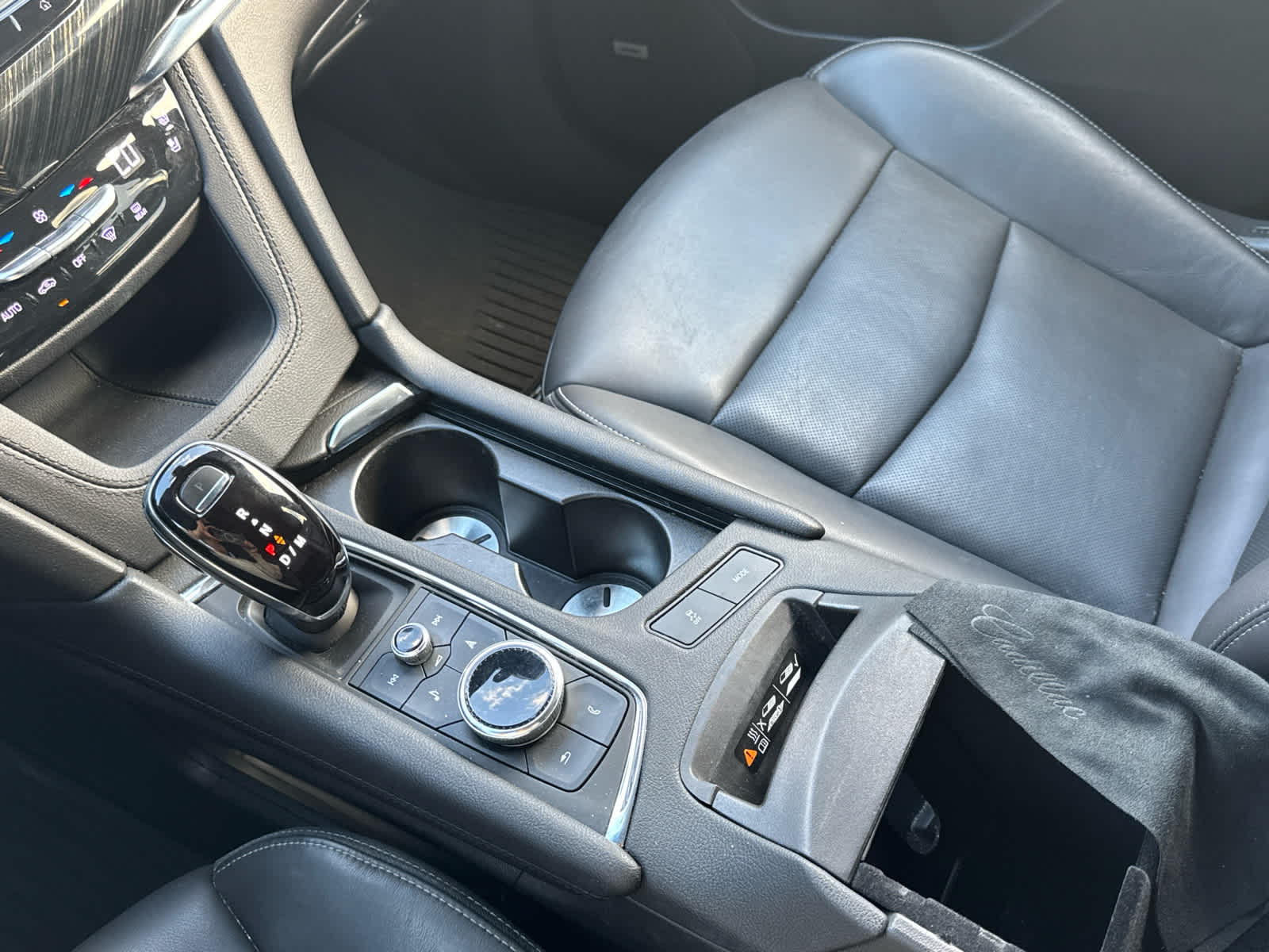 2021 Cadillac XT6 Premium Luxury