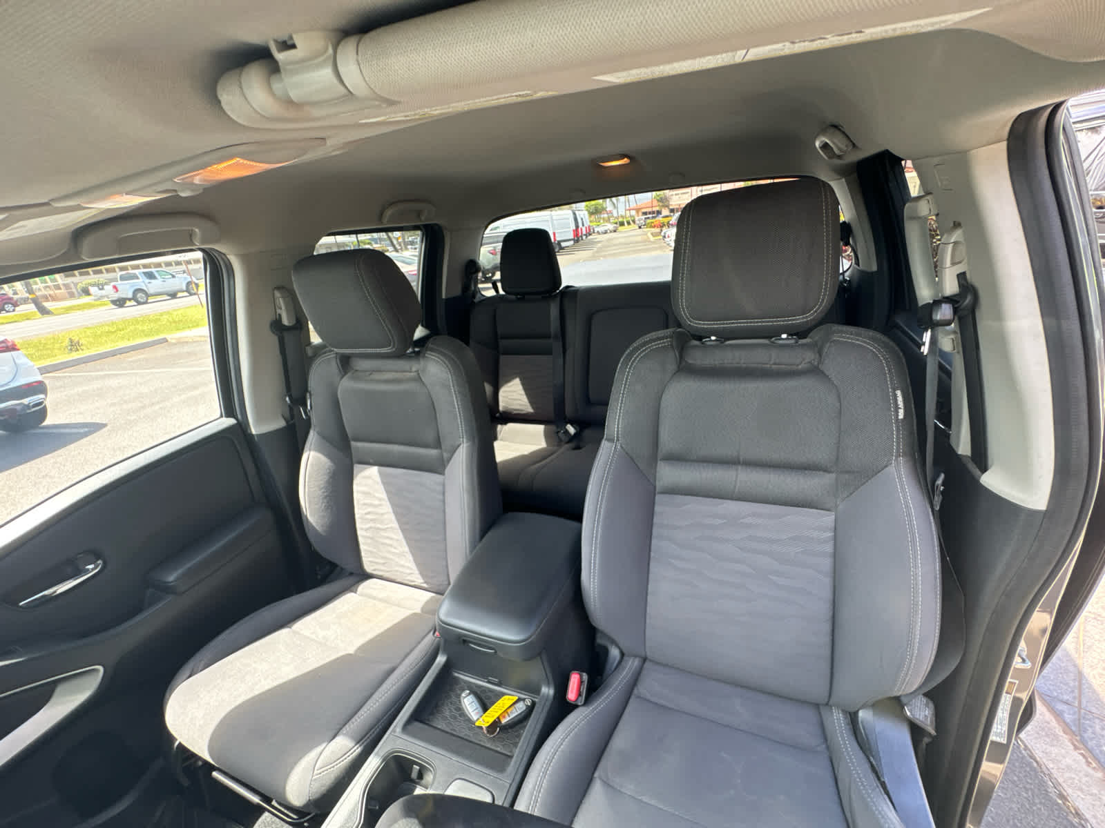 2023 Nissan Frontier SV