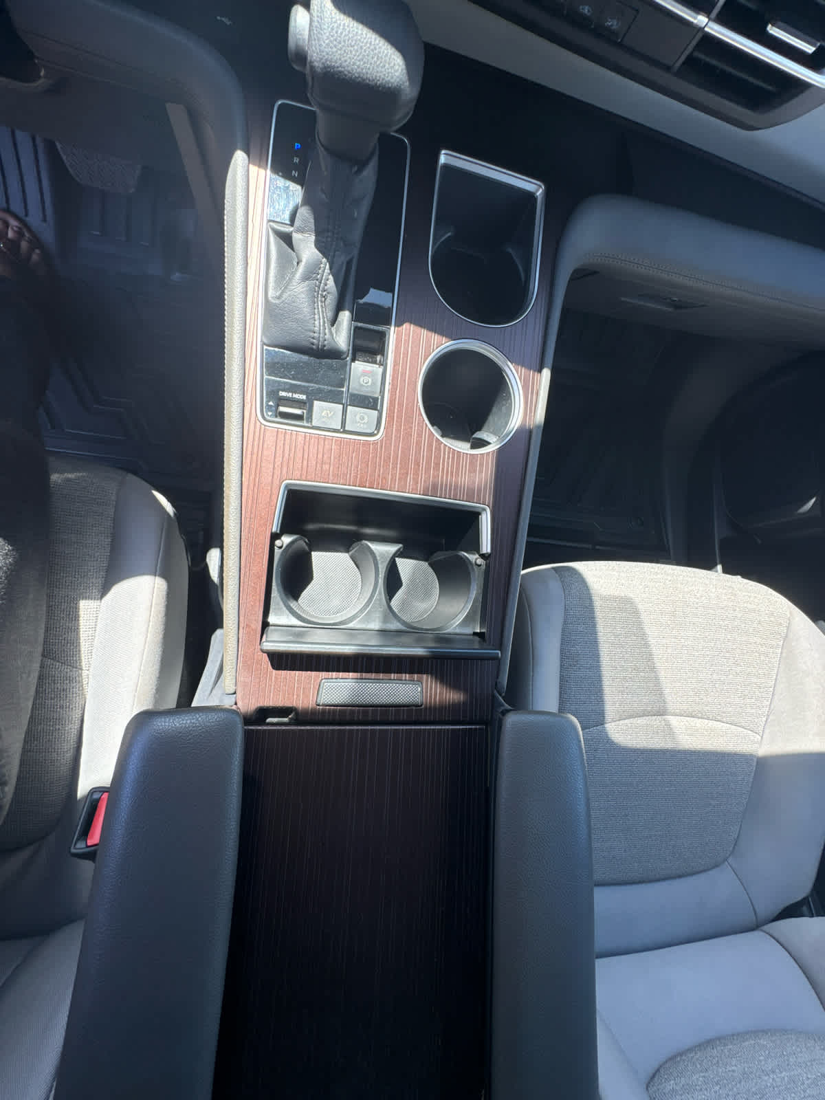 2023 Toyota Sienna LE