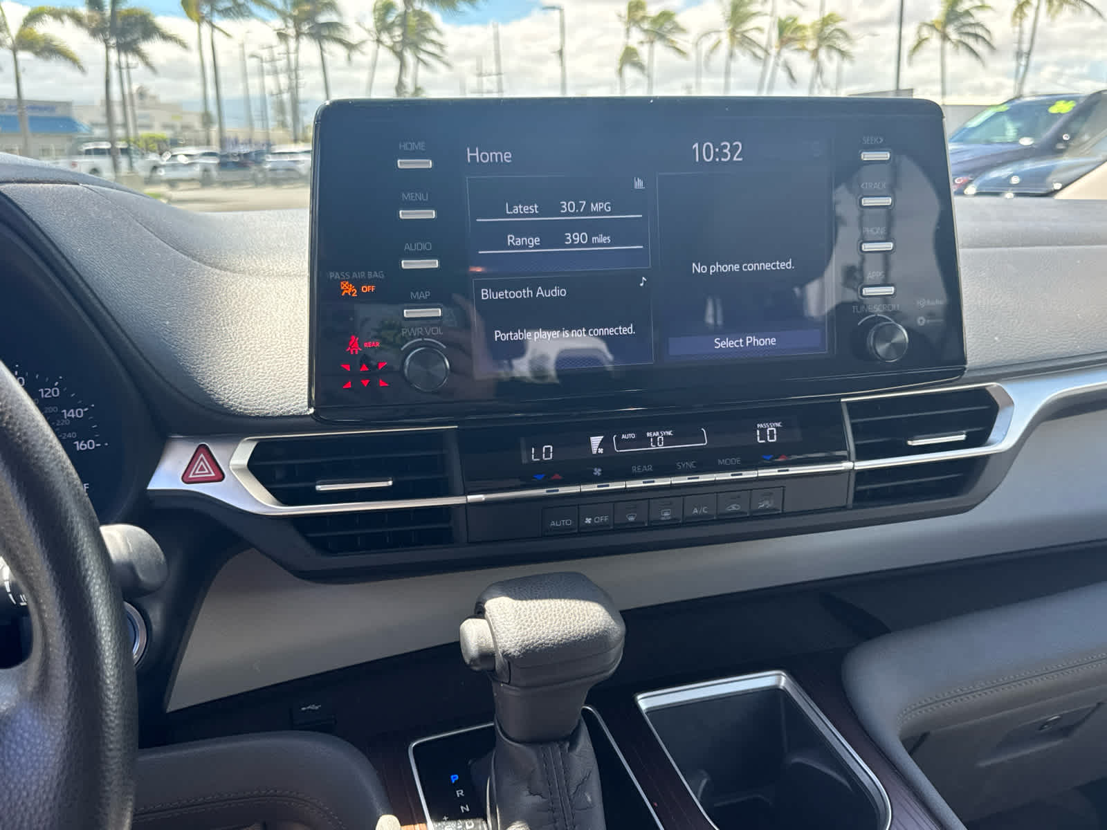 2023 Toyota Sienna LE
