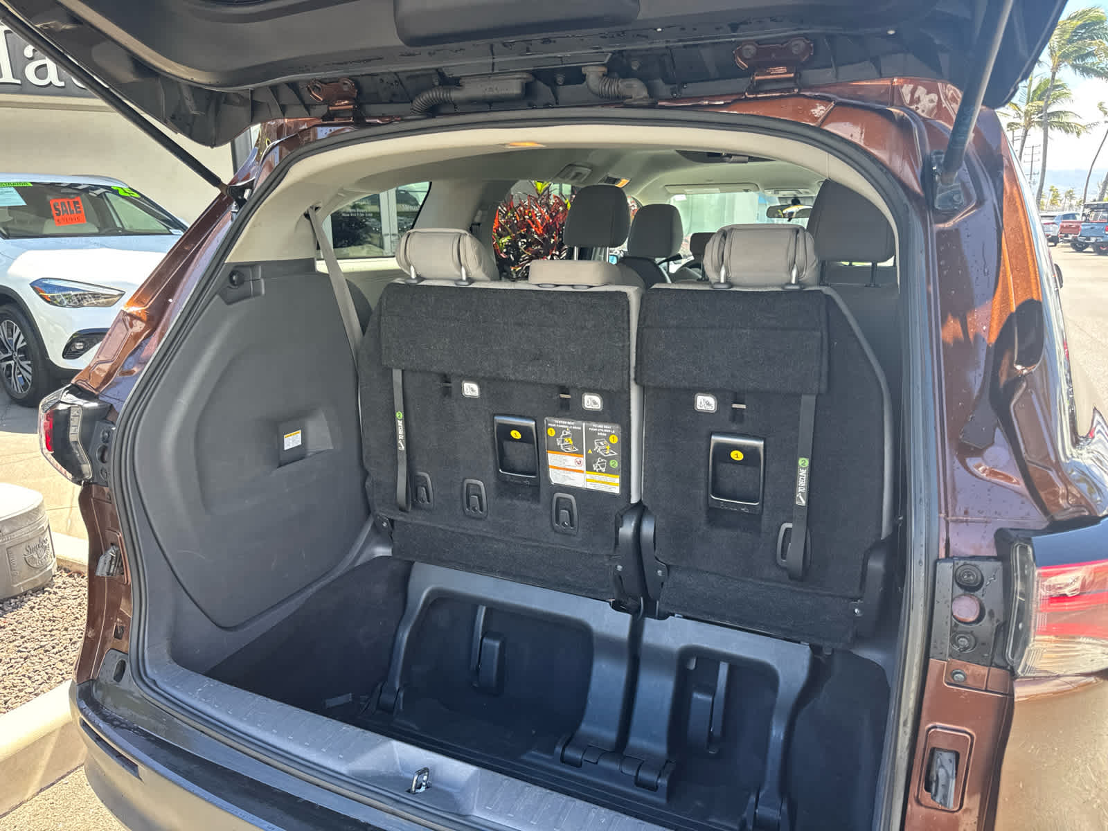 2023 Toyota Sienna LE