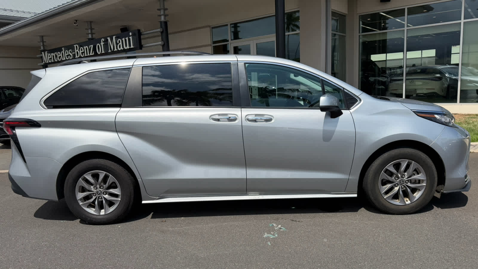 2023 Toyota Sienna XLE