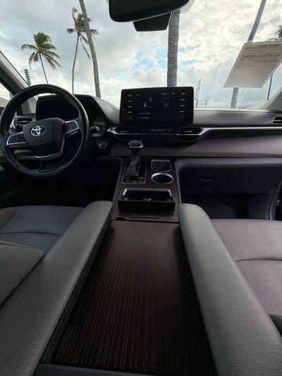 2023 Toyota Sienna XLE