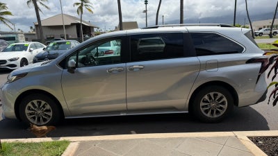 2023 Toyota Sienna XLE