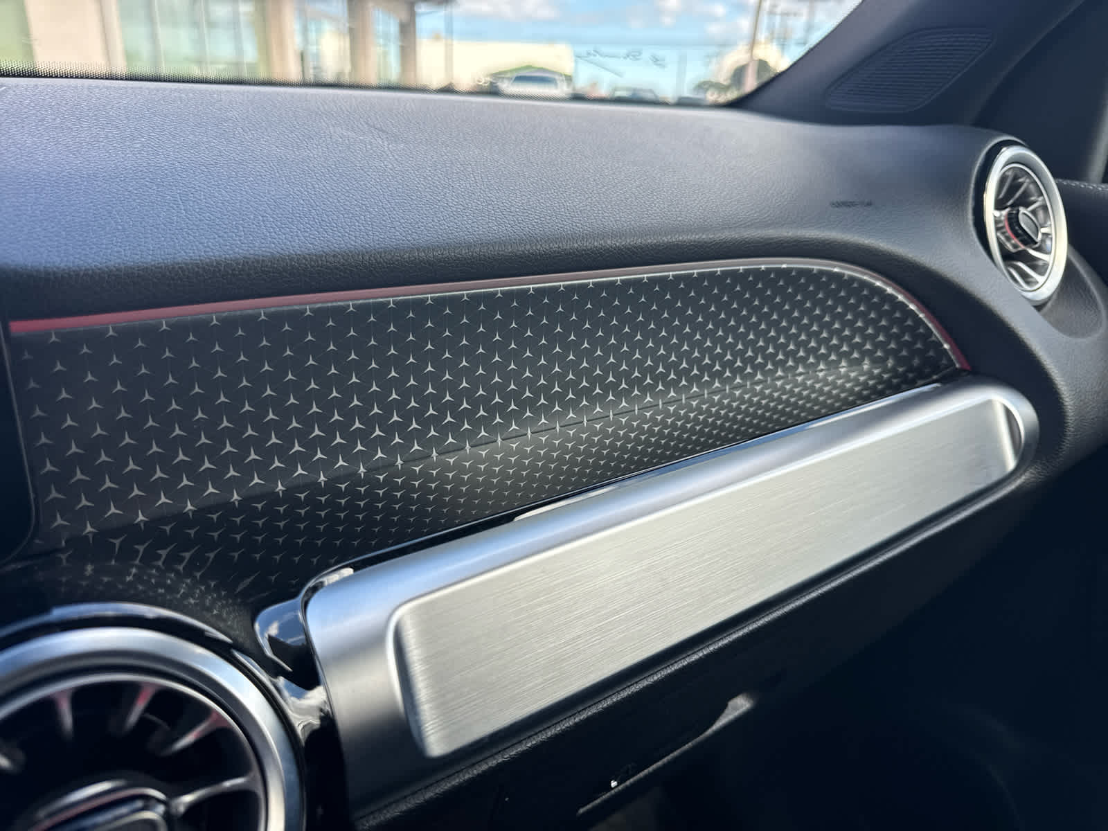 2025 Mercedes-Benz GLB GLB 250