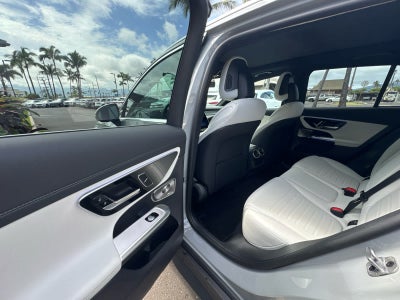 2025 Mercedes-Benz GLC 300 SUV