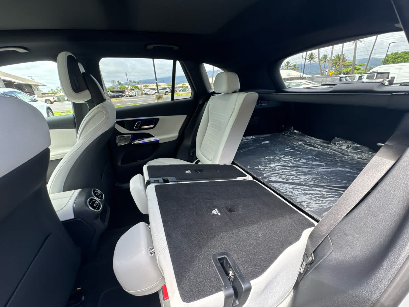 2025 Mercedes-Benz GLC 300 SUV