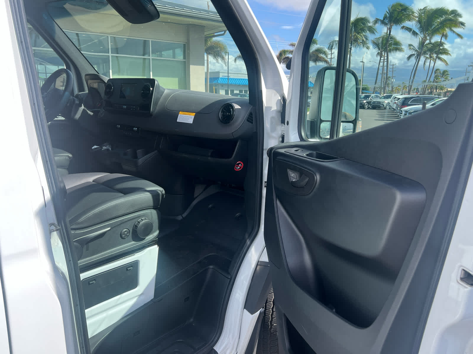 2024 Mercedes-Benz Sprinter 2500 High Roof I4 Diesel 170" RWD