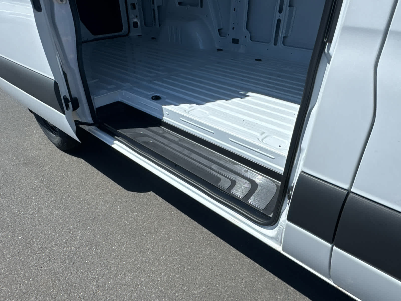 2025 Mercedes-Benz Sprinter Cargo Van 2500 Standard Roof I4 Diesel HO 144 RWD