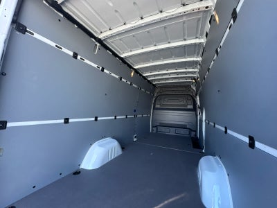 2026 Mercedes-Benz Sprinter 2500 High Roof I4 Diesel HO 170 RWD