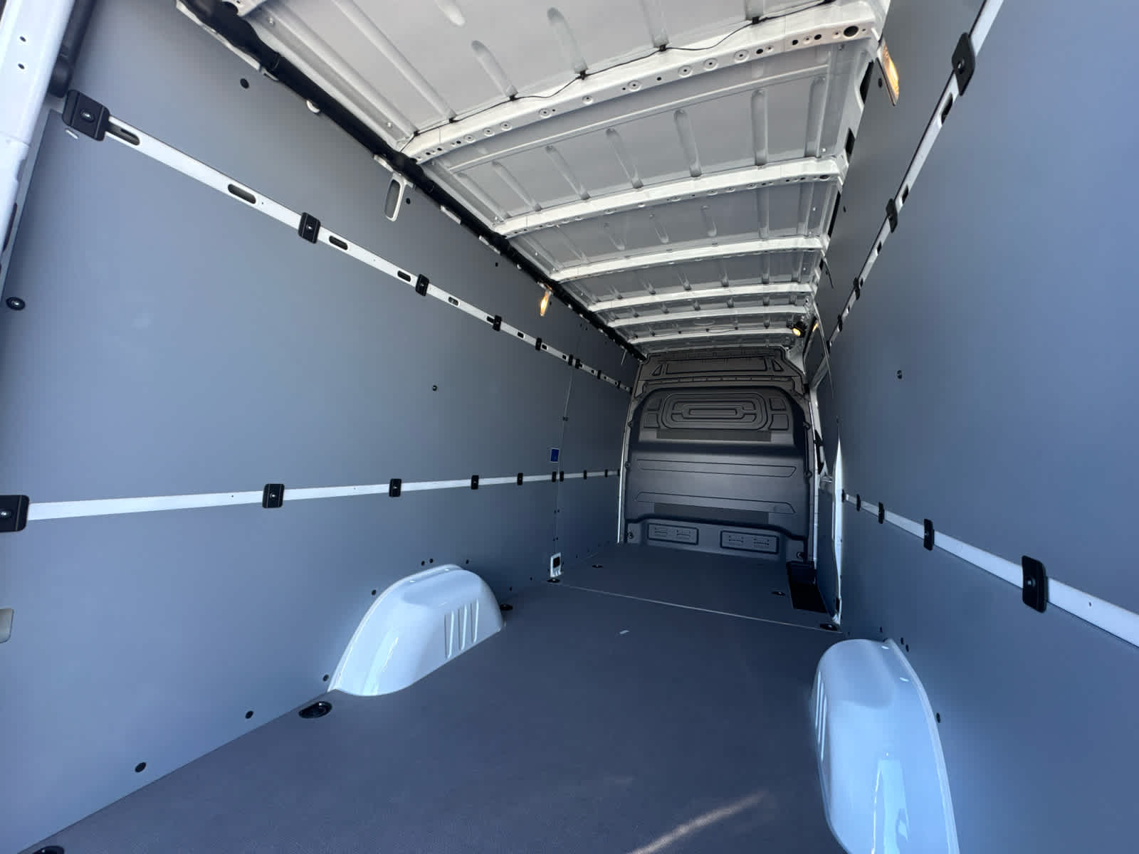 2026 Mercedes-Benz Sprinter 2500 High Roof I4 Diesel HO 170 RWD