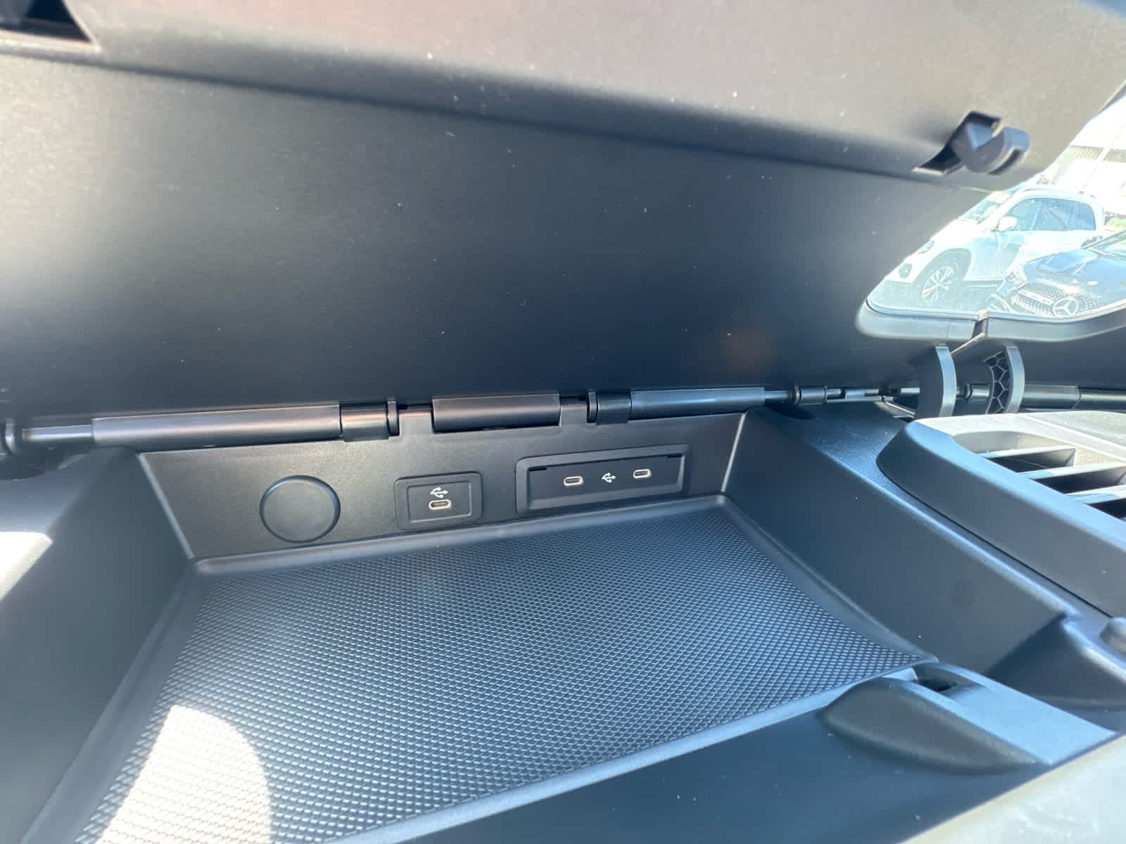 2026 Mercedes-Benz Sprinter 2500 High Roof I4 Diesel HO 170 RWD