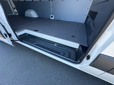 2026 Mercedes-Benz Sprinter 2500 High Roof I4 Diesel HO 170 RWD