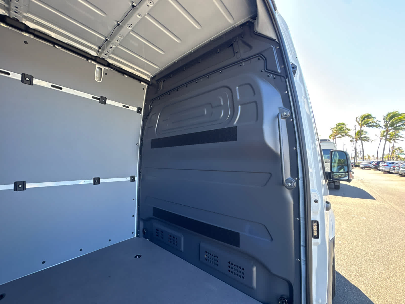 2026 Mercedes-Benz Sprinter 2500 High Roof I4 Diesel HO 170 RWD