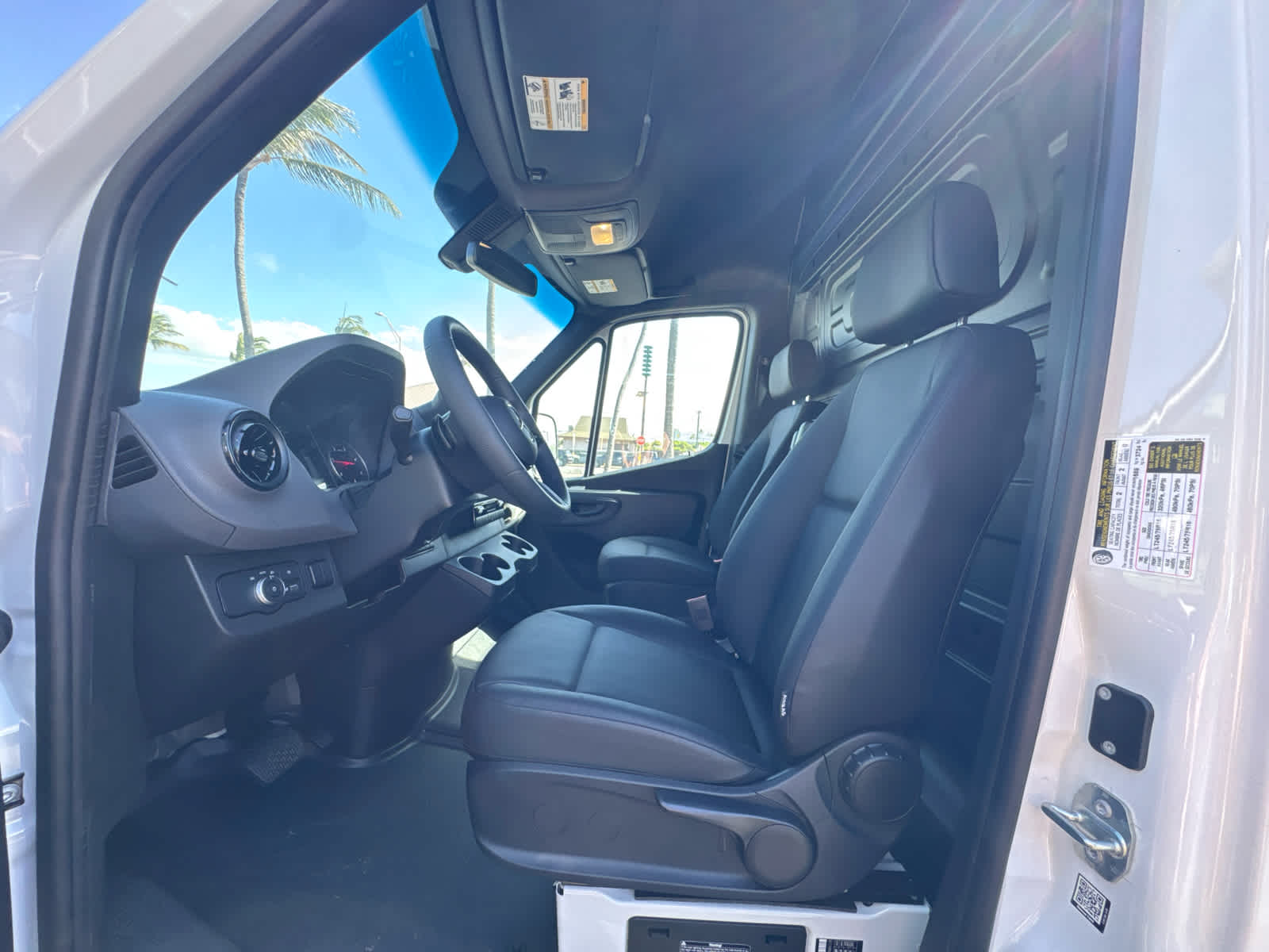 2025 Mercedes-Benz Sprinter Cargo Van 2500 High Roof I4 Diesel HO 170 RWD