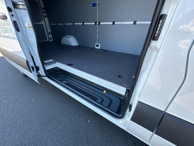 2026 Mercedes-Benz Sprinter 2500 High Roof I4 Diesel HO 170 RWD