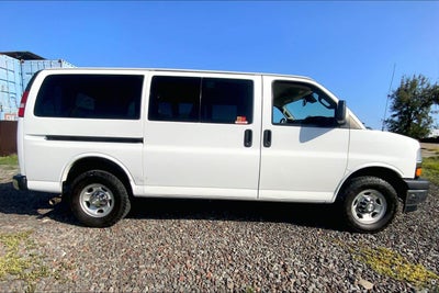 2019 Chevrolet Express LT