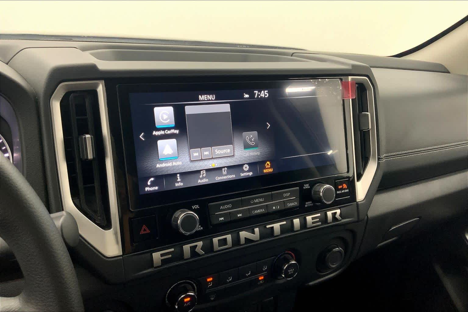 2025 Nissan Frontier SV