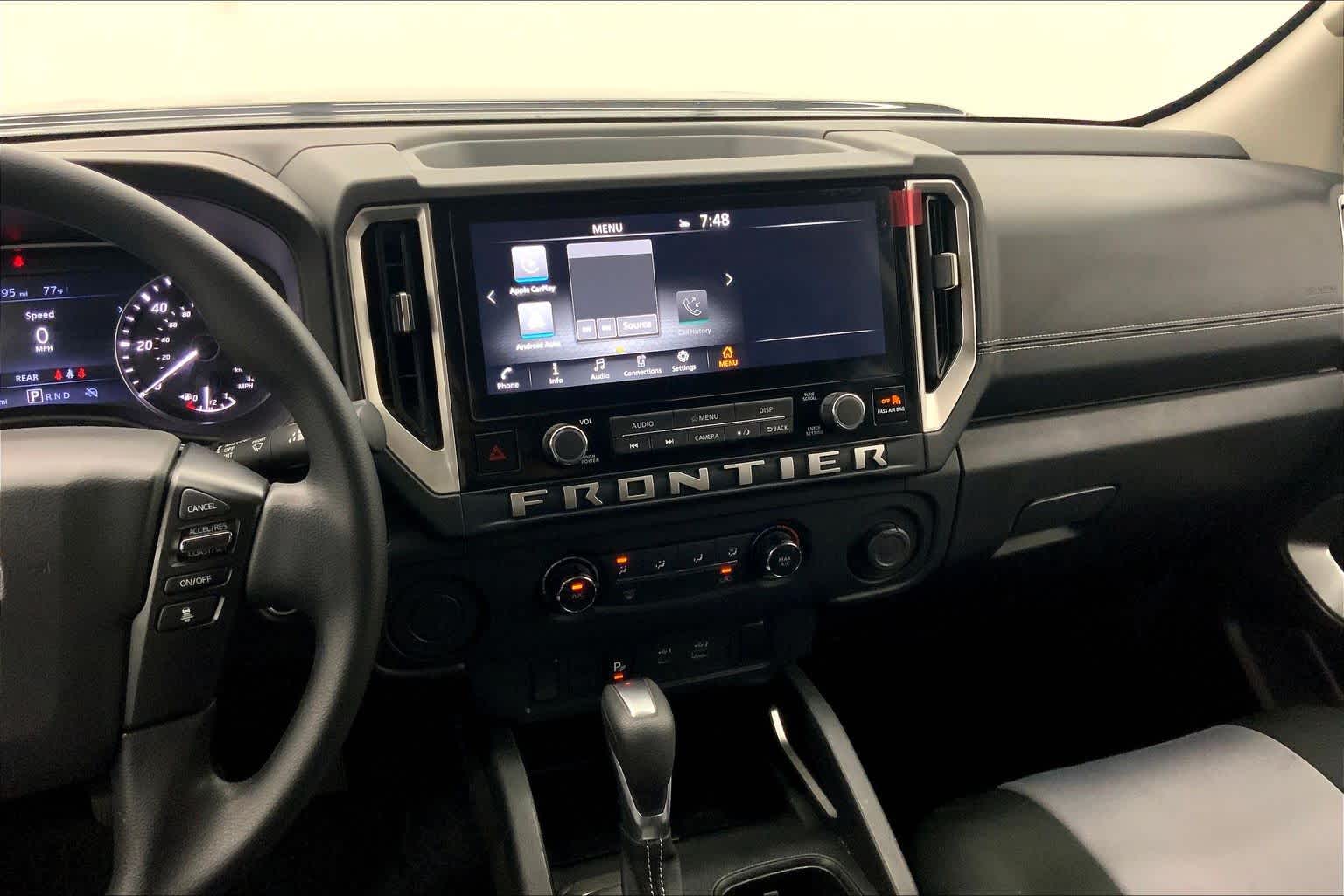 2025 Nissan Frontier SV