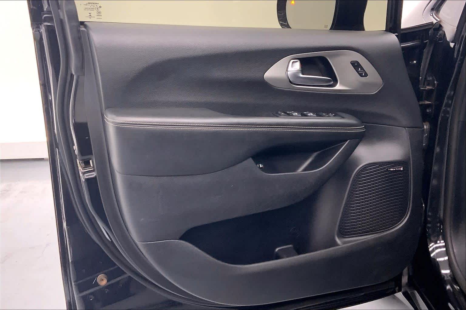 2021 Chrysler Pacifica Hybrid Limited