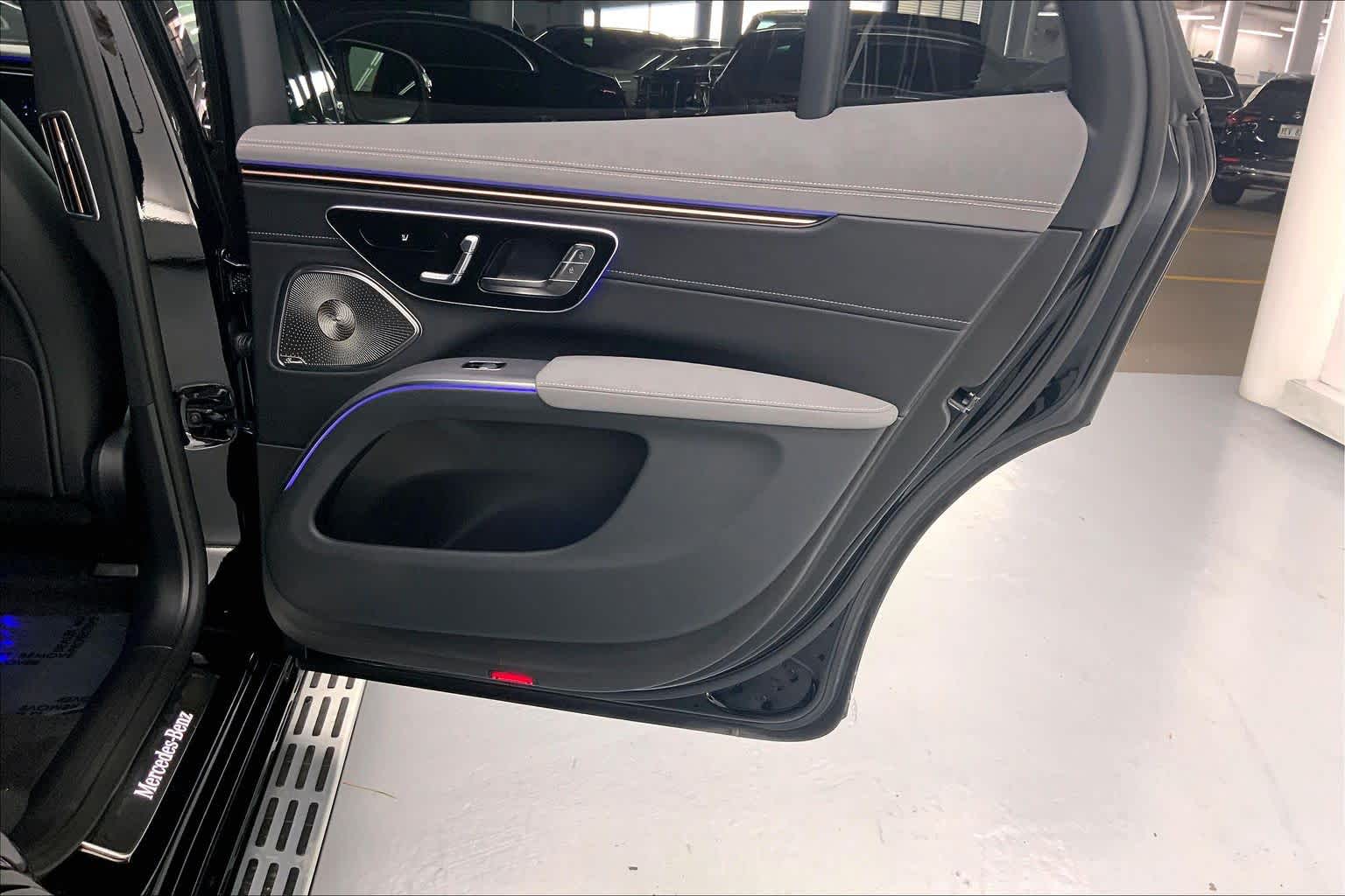2027 Mercedes-Benz EQS 400 4MATIC® SUV