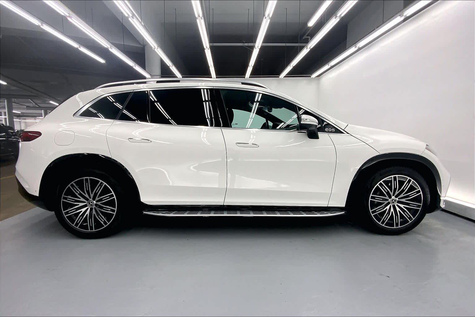 2027 Mercedes-Benz EQS 400 4MATIC® SUV