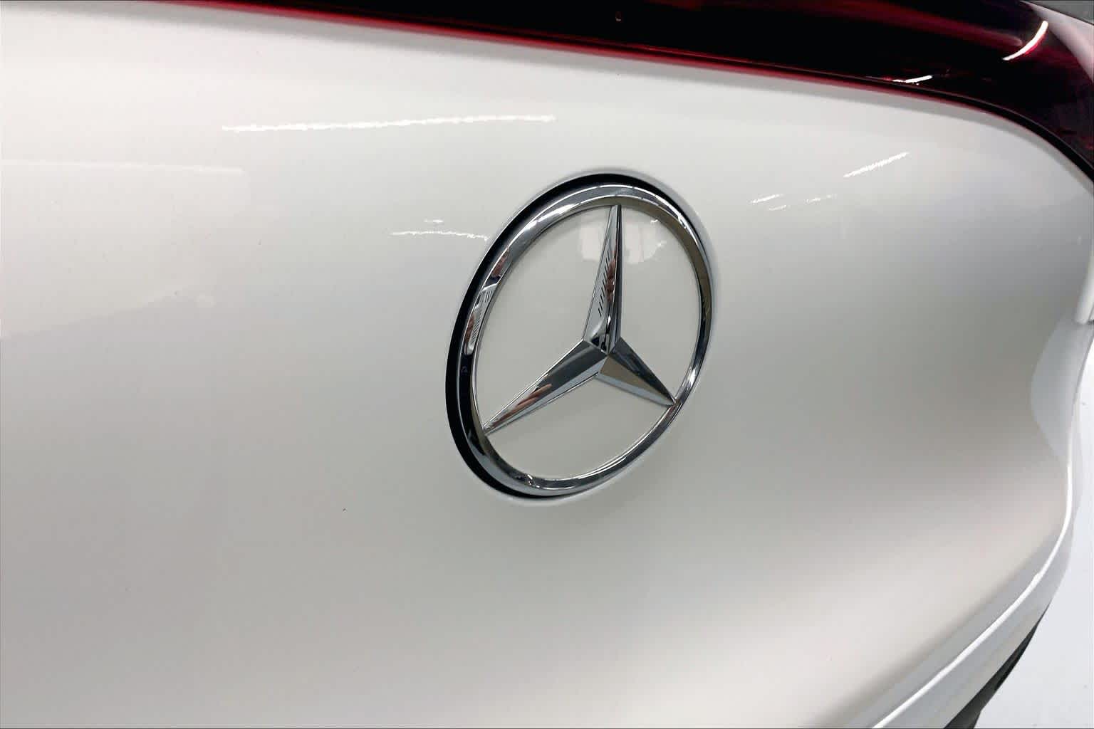 2026 Mercedes-Benz EQE 320+ SUV