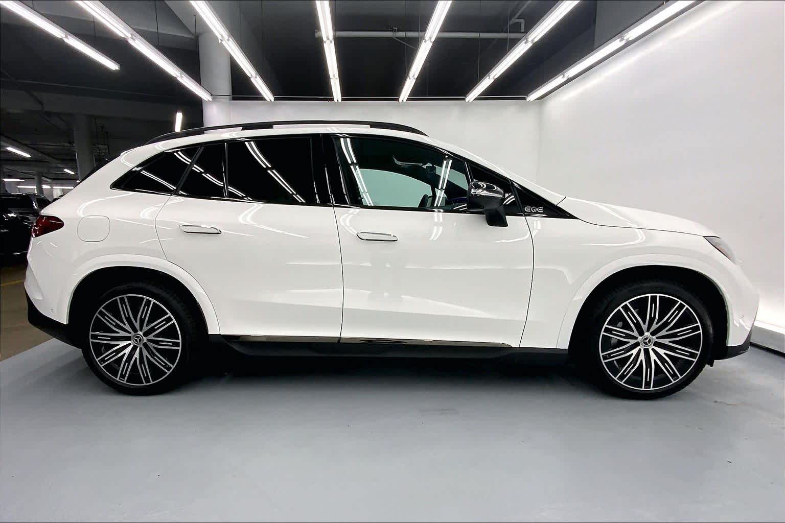 2026 Mercedes-Benz EQE 320+ SUV