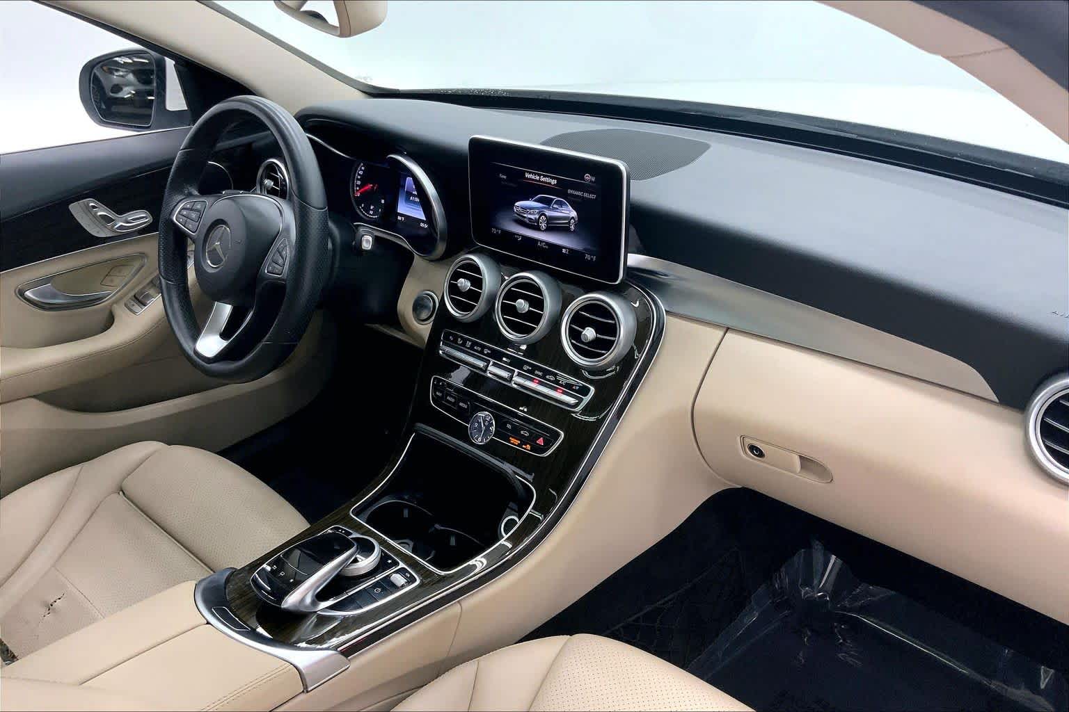 2016 Mercedes-Benz C 300 4dr Sdn RWD