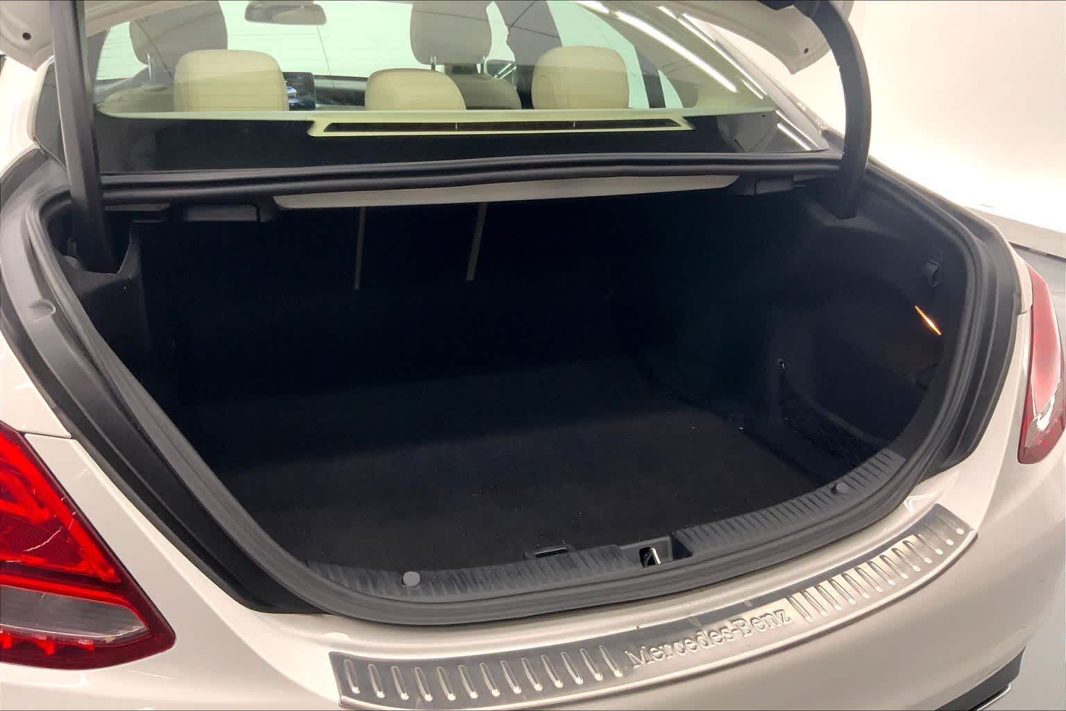 2016 Mercedes-Benz C 300 4dr Sdn RWD