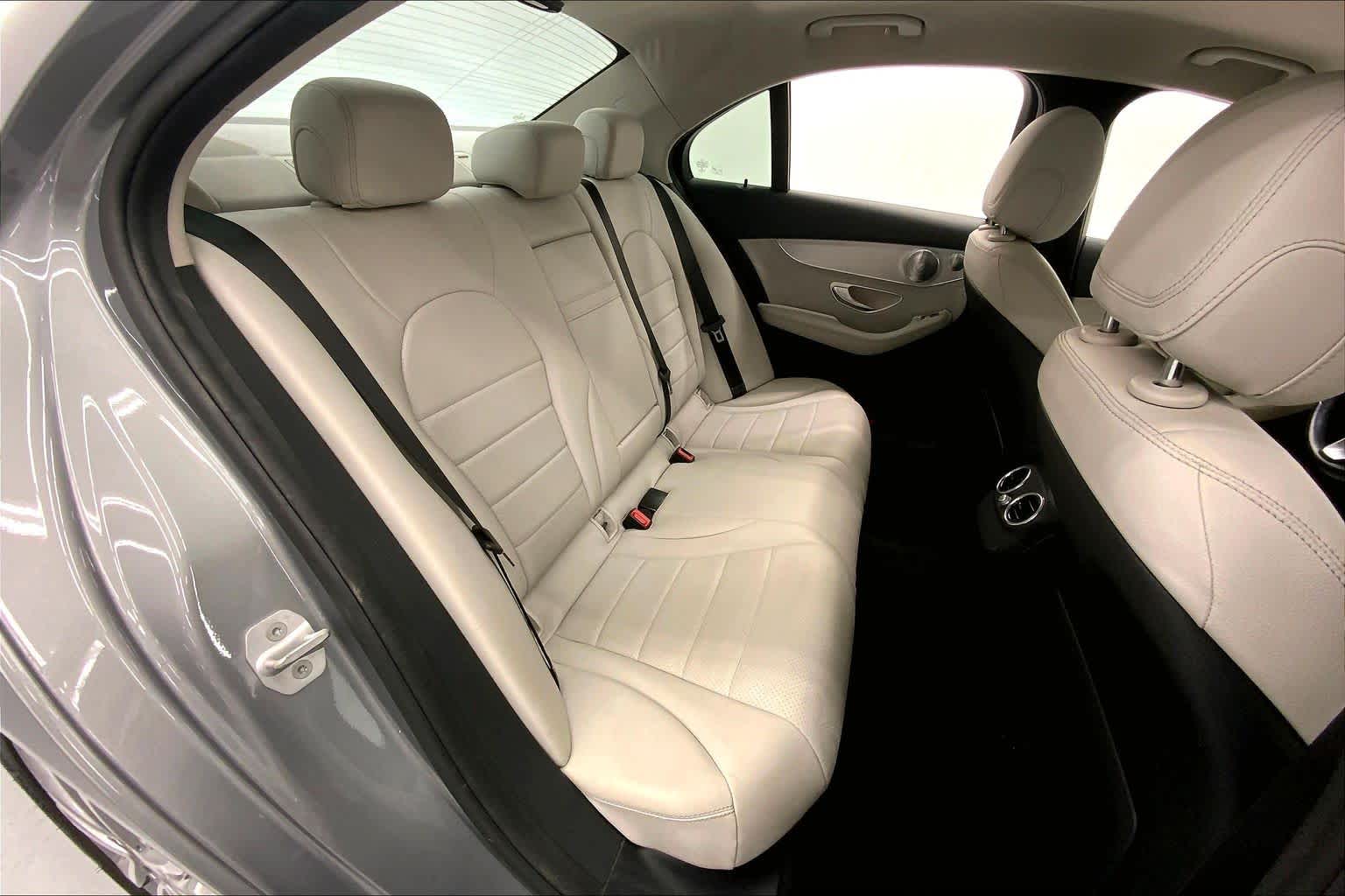 2016 Mercedes-Benz C 300 4dr Sdn RWD