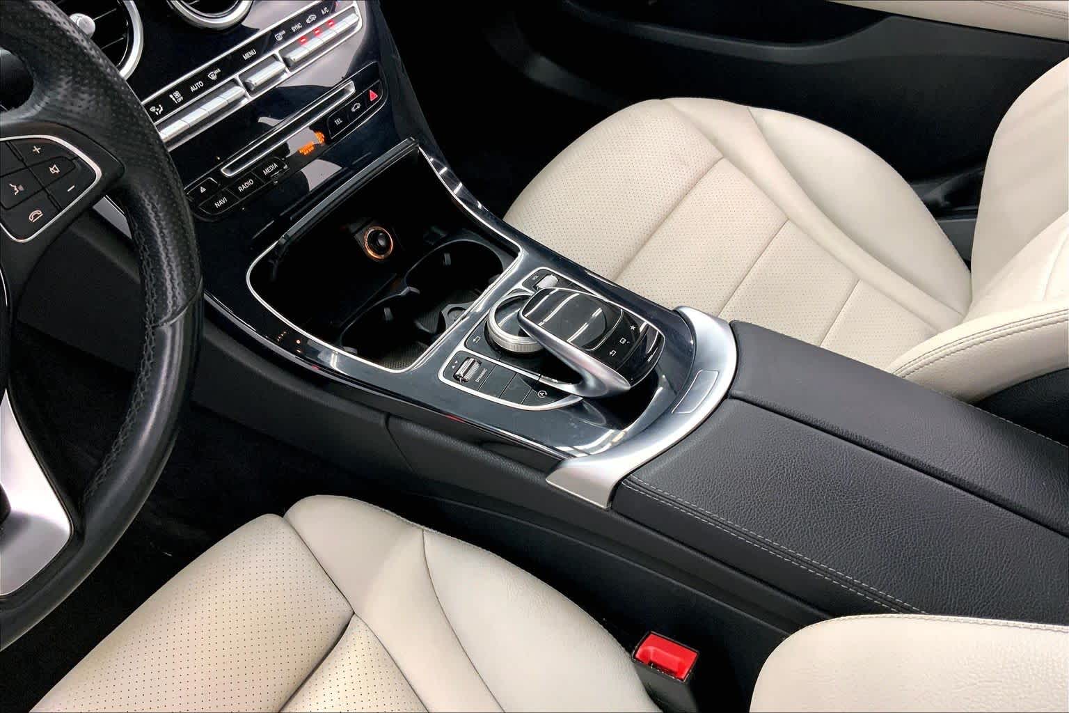 2016 Mercedes-Benz C 300 4dr Sdn RWD
