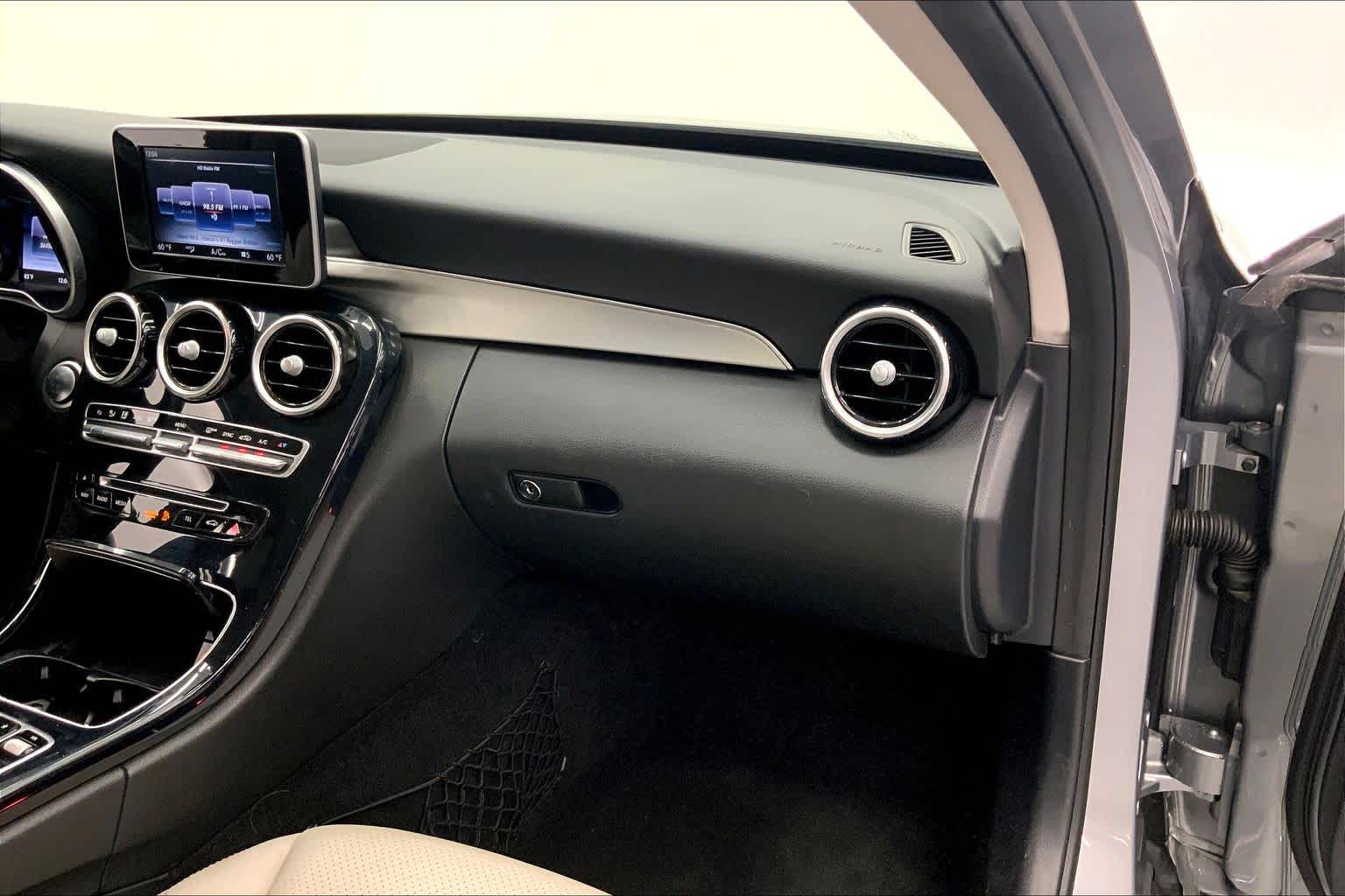 2016 Mercedes-Benz C 300 4dr Sdn RWD