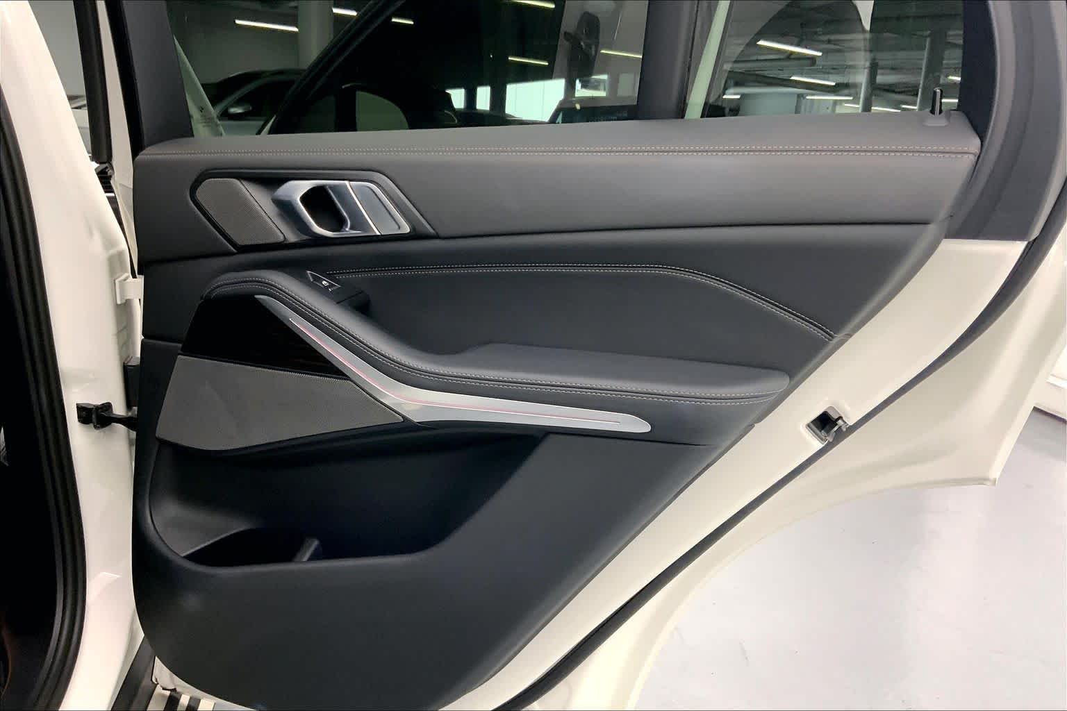 2024 BMW X5 xDrive50e