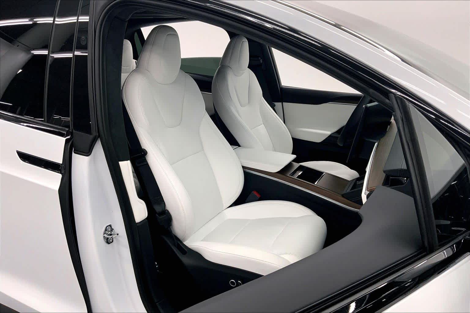 2023 Tesla Model X Standard Range