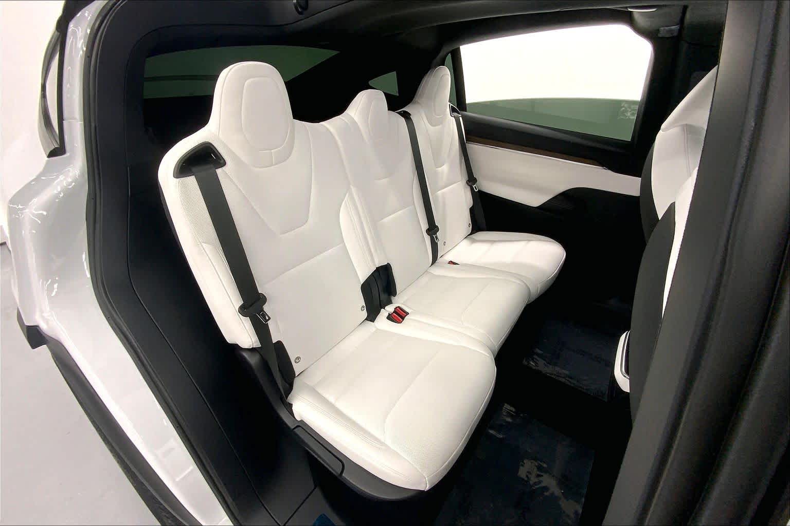 2023 Tesla Model X Standard Range