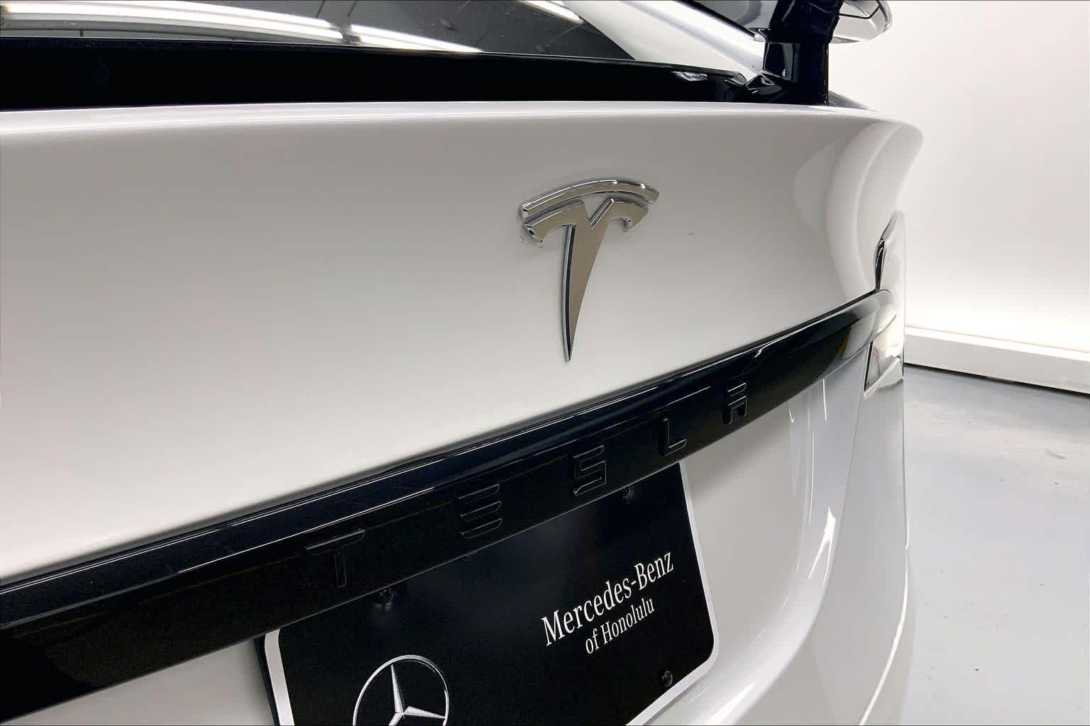 2023 Tesla Model X Standard Range