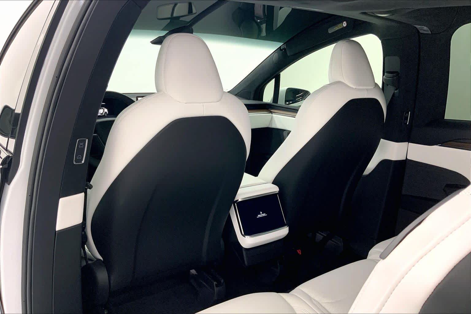 2023 Tesla Model X Standard Range