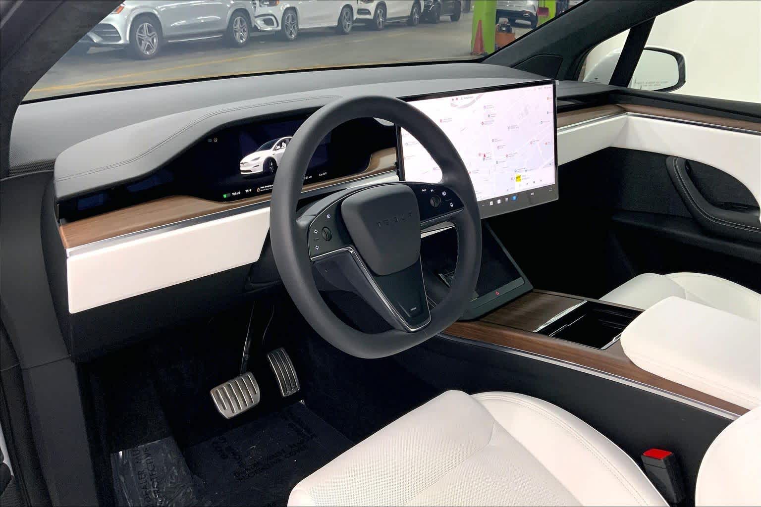 2023 Tesla Model X Standard Range