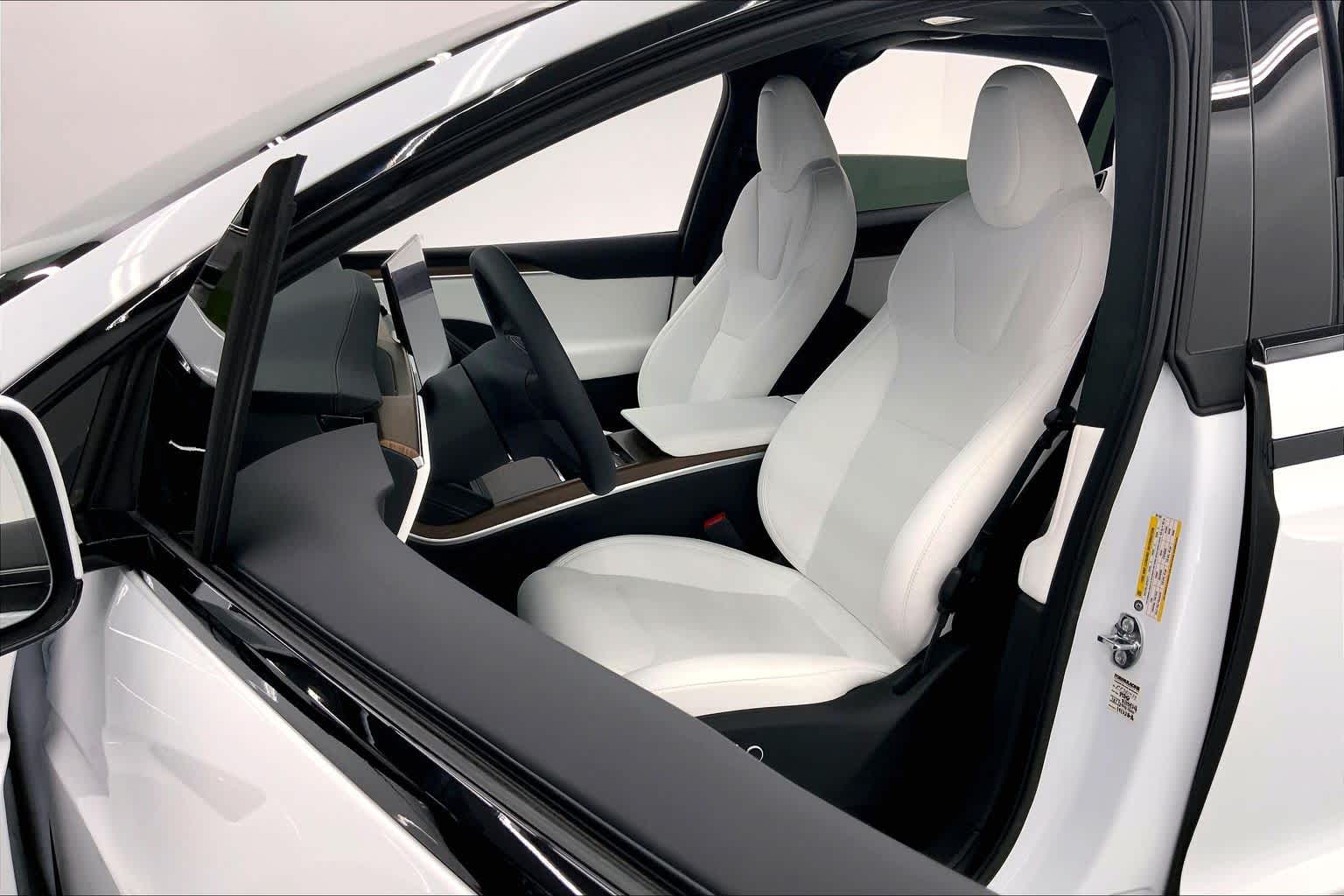 2023 Tesla Model X Standard Range