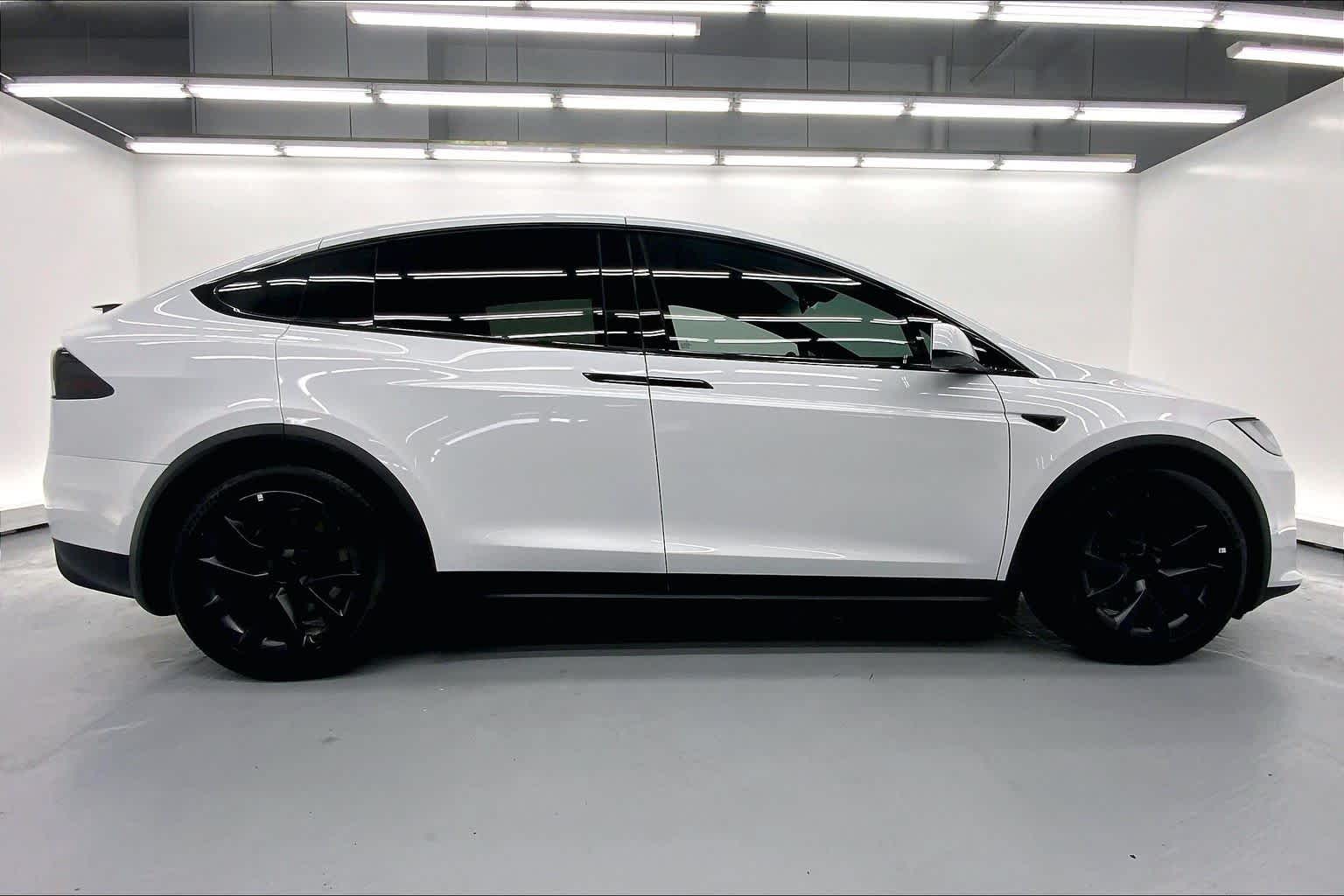 2023 Tesla Model X Standard Range