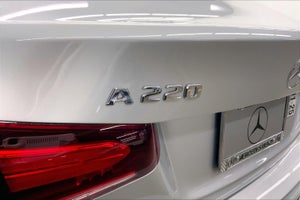 2020 Mercedes-Benz A 220