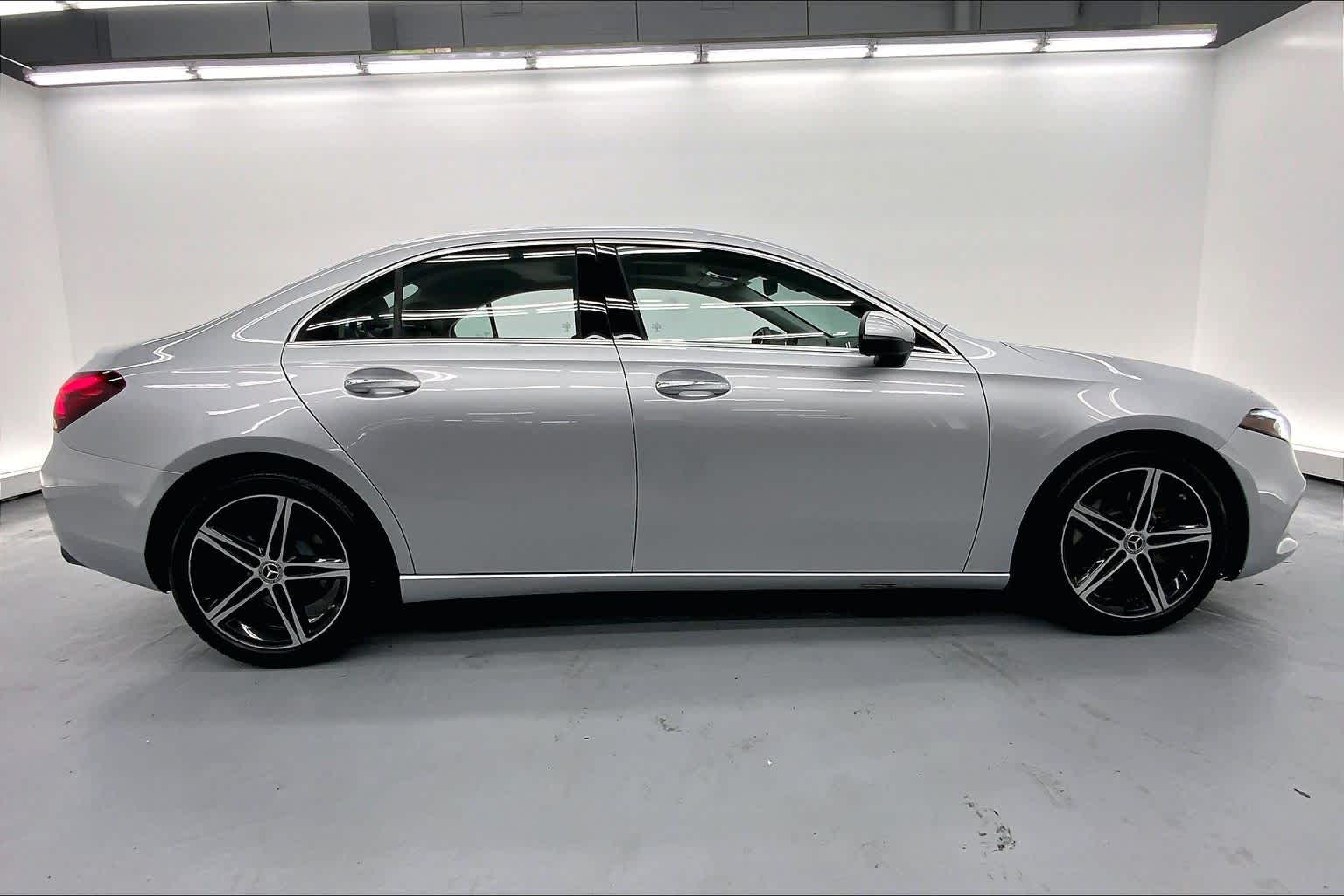 2021 Mercedes-Benz A 220 Sedan