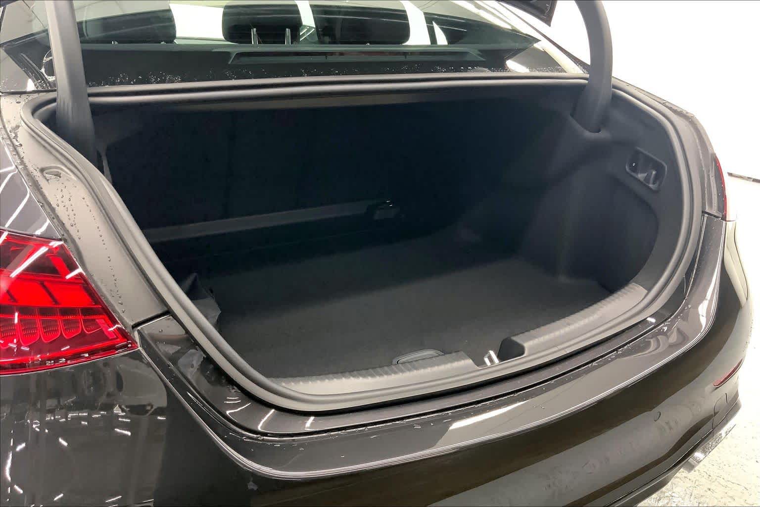 2026 Mercedes-Benz C 300 C 300