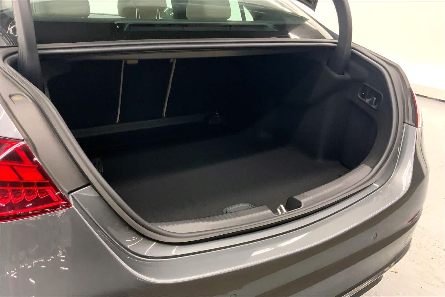 2026 Mercedes-Benz C 300 C 300