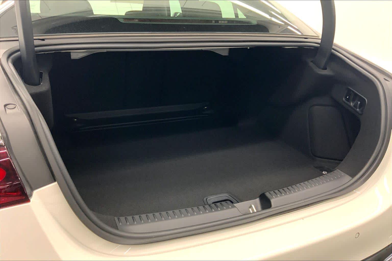 2027 Mercedes-Benz E 350 RWD Sedan