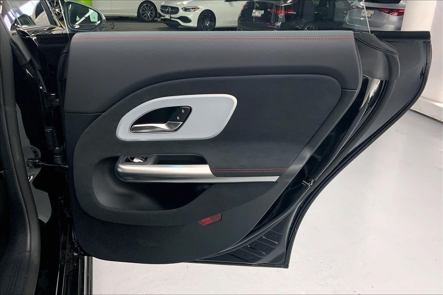 2027 Mercedes-Benz CLA 220 Hybrid FWD