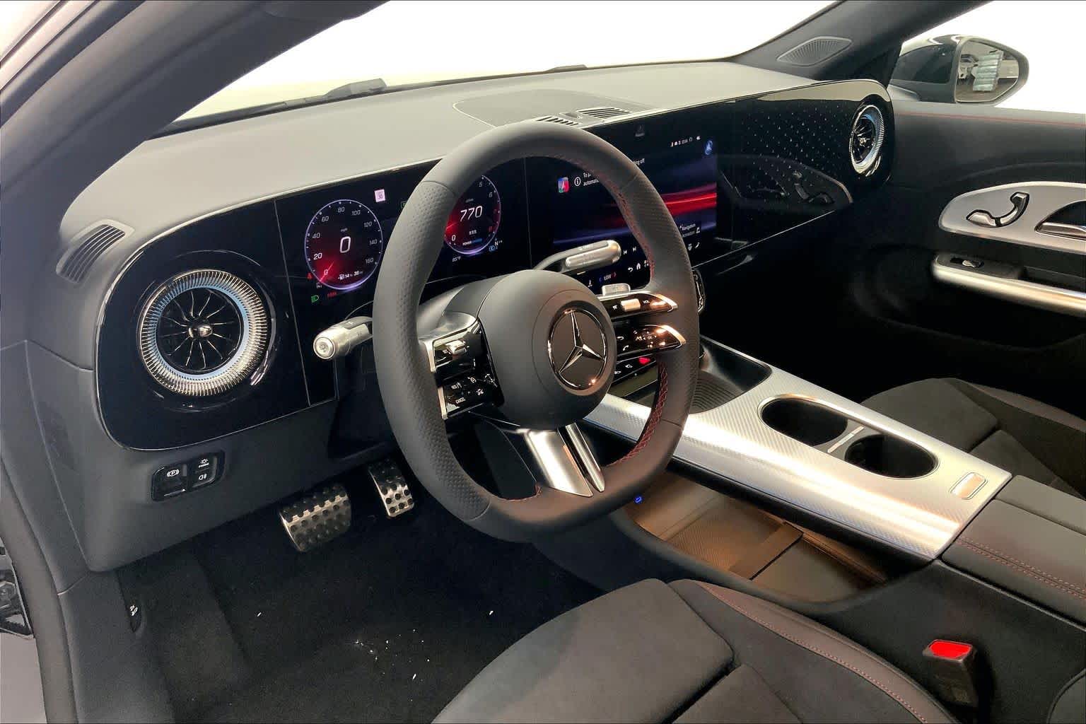 2027 Mercedes-Benz CLA 220 Hybrid FWD