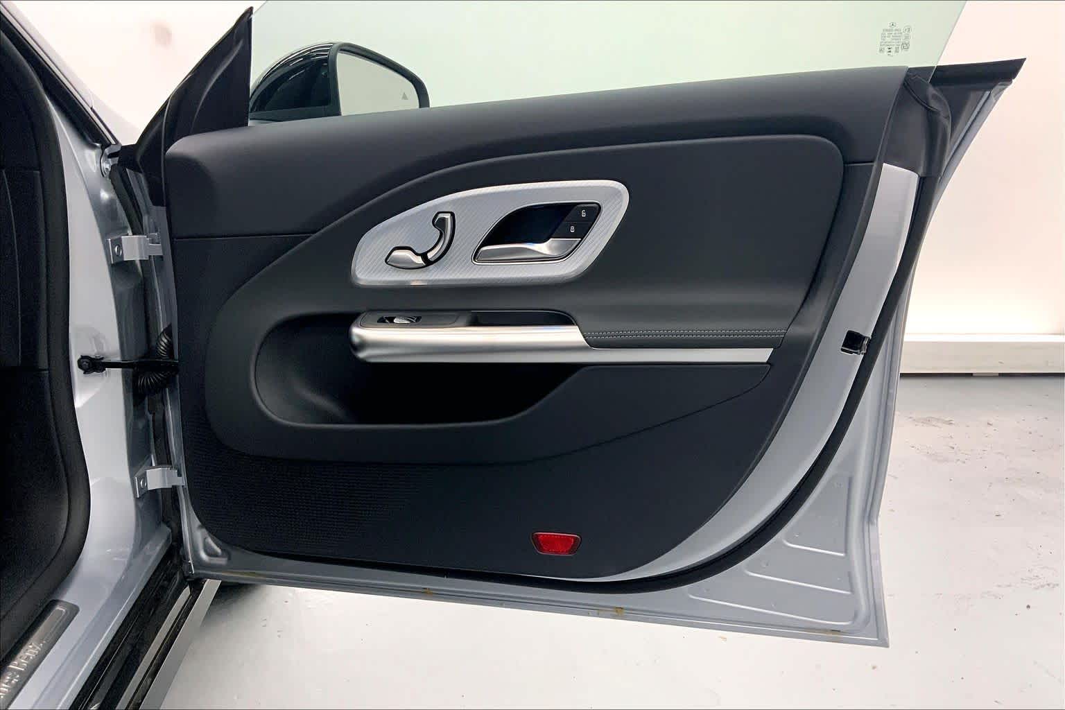 2027 Mercedes-Benz CLA 220 Hybrid FWD